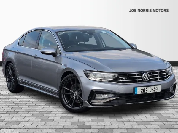 Volkswagen Passat Saloon, Petrol, 2020, Grey