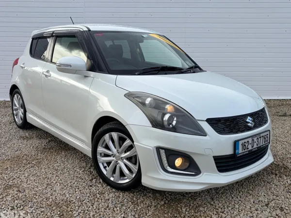 Suzuki Swift Hatchback, Petrol, 2016, White