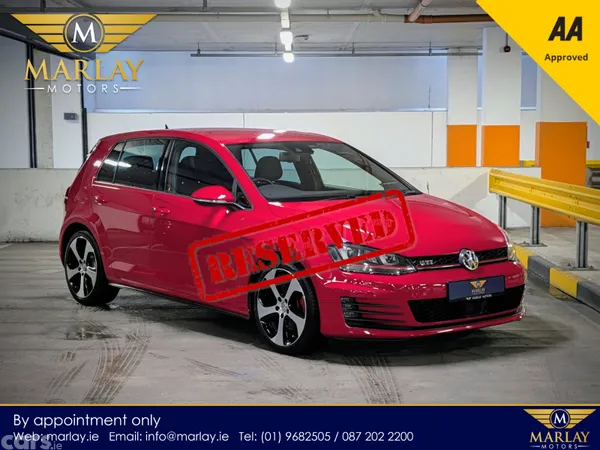 Volkswagen Golf Hatchback, Petrol, 2015, Red