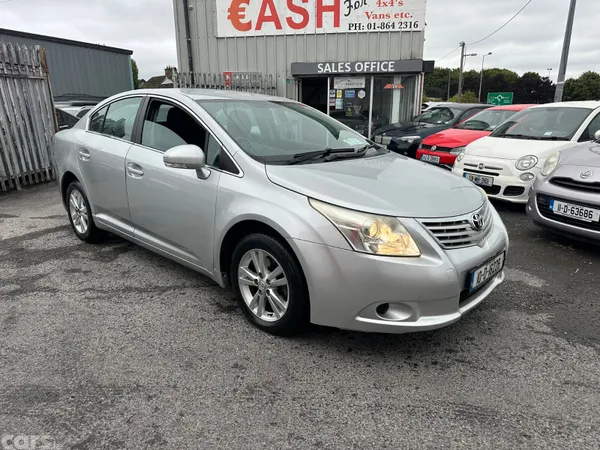 Toyota Avensis Saloon, Diesel, 2010, Silver