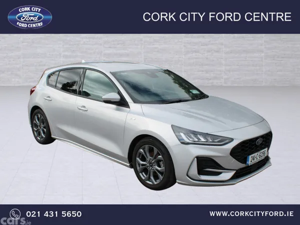 Ford Focus Hatchback, Petrol, 2024, Grey