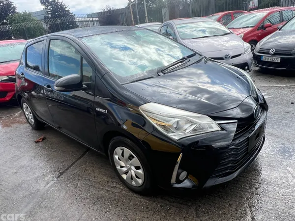 Toyota Vitz Hatchback, Petrol Hybrid, 2017, Black