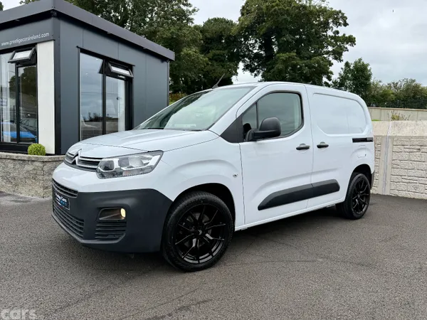 Citroen Berlingo MPV, Diesel, 2023, White