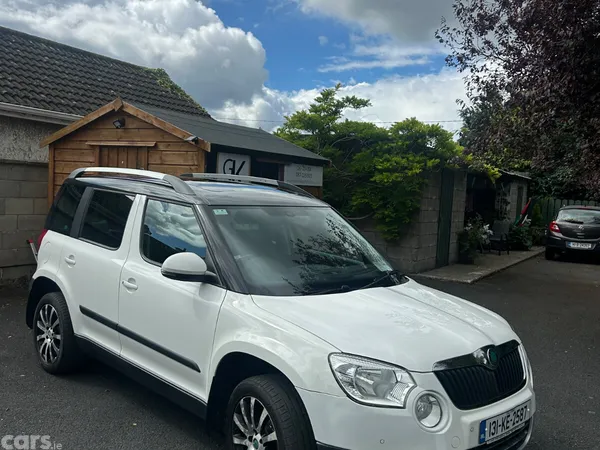 Skoda Yeti SUV, Diesel, 2013, White