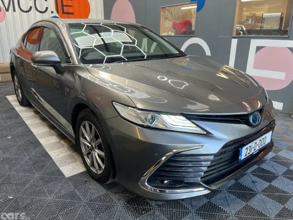 Toyota Camry Saloon, Petrol Hybrid, 2023, Grey
