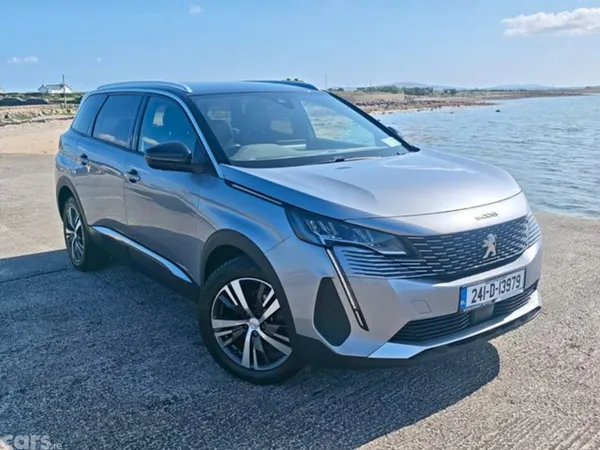 Peugeot 5008 MPV, Diesel, 2024, Grey