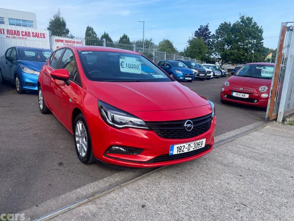 Opel Astra Hatchback, Petrol, 2018, Red