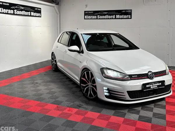 Volkswagen Golf Hatchback, Petrol, 2014, White