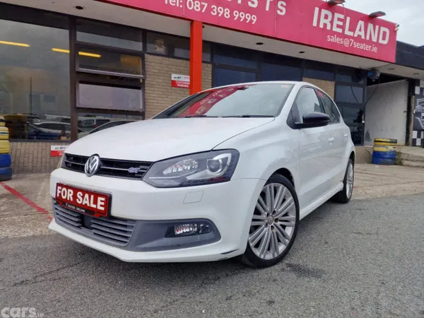 Volkswagen Polo Hatchback, Petrol, 2016, White