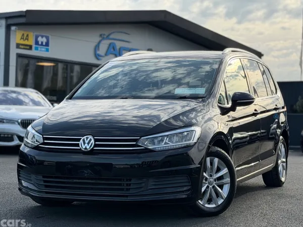 Volkswagen Touran MPV, Diesel, 2019, Black