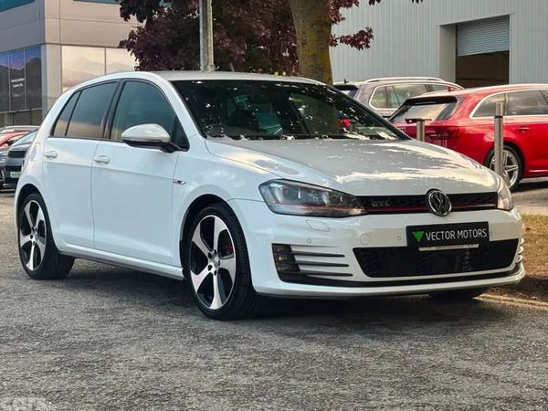 Volkswagen Golf Hatchback, Petrol, 2017, White