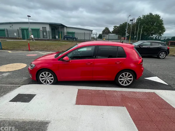 Volkswagen Golf Hatchback, Petrol, 2014, Red