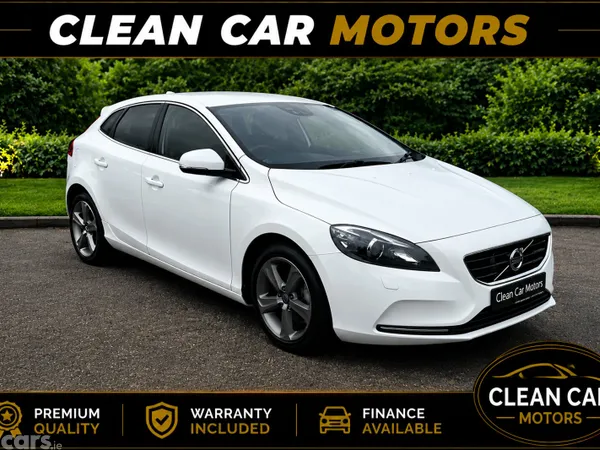 Volvo V40 Hatchback, Petrol, 2015, White