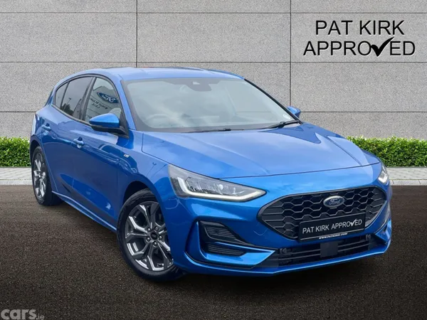 Ford Focus Hatchback, Petrol, 2024, Blue