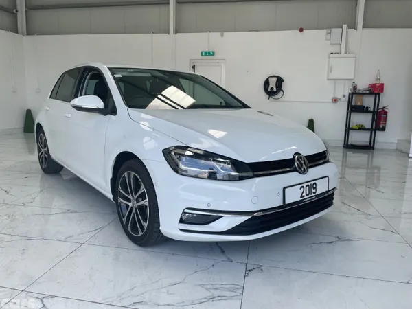 Volkswagen Golf Hatchback, Petrol, 2019, White