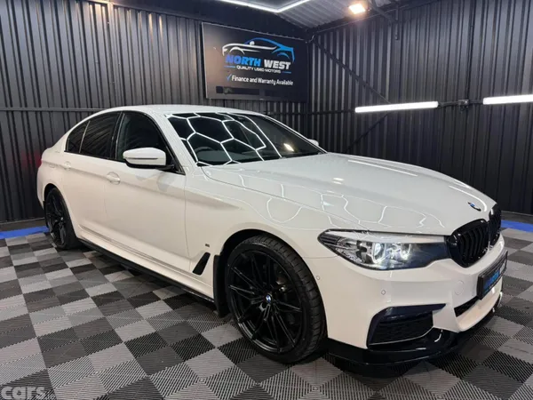 BMW 5-Series Saloon, Petrol Hybrid, 2019, White