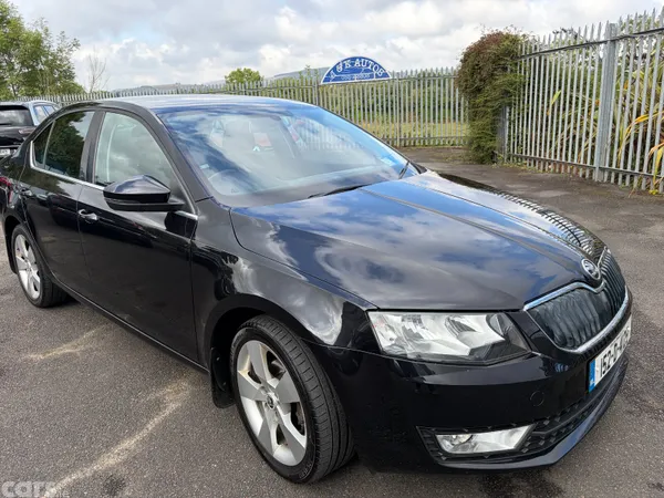 Skoda Octavia Saloon, Diesel, 2015, Black