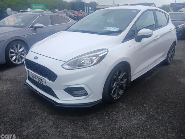 Ford Fiesta Hatchback, Petrol, 2018, White