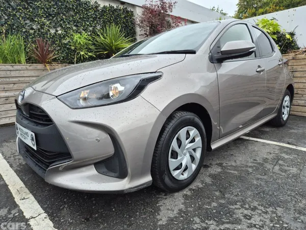 Toyota Yaris Hatchback, Petrol Hybrid, 2022, Brown