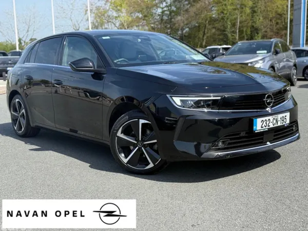 Opel Astra Hatchback, Petrol, 2023, Black