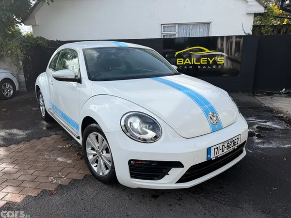 Volkswagen Beetle Hatchback, Petrol, 2017, White