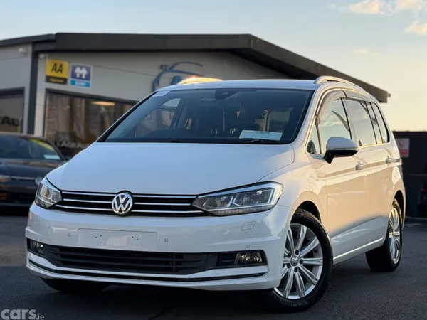 Volkswagen Touran MPV, Petrol, 2018, White