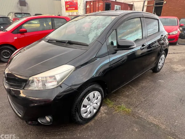 Toyota Vitz Hatchback, Petrol, 2014, Black