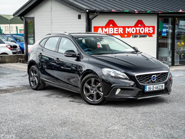 Volvo V40 Hatchback, Diesel, 2015, Black
