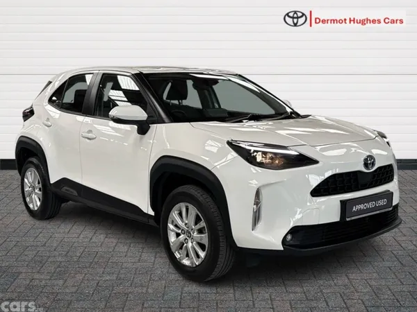 Toyota Yaris Cross SUV, Petrol Hybrid, 2023, White