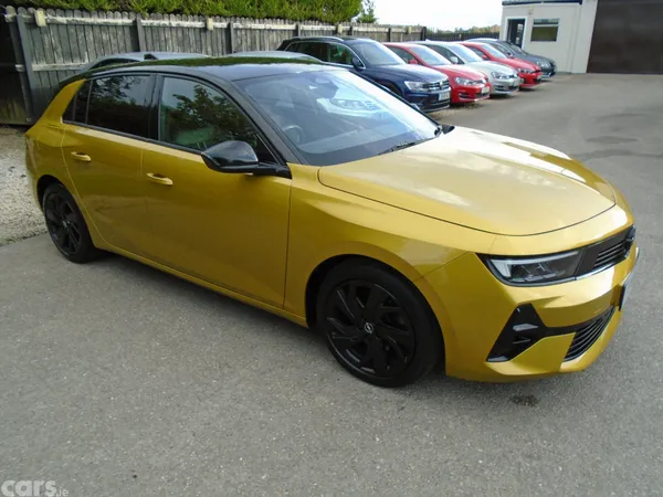 Opel Astra Hatchback, Diesel, 2022, Yellow