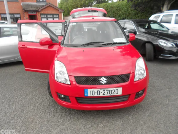 Suzuki Swift Hatchback, Petrol, 2010, Red