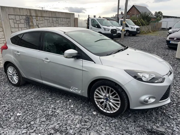 Ford Focus Hatchback, Petrol, 2013, Silver