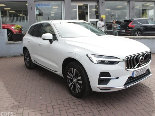 Volvo XC60 MPV, Petrol Plug-in Hybrid, 2022, White