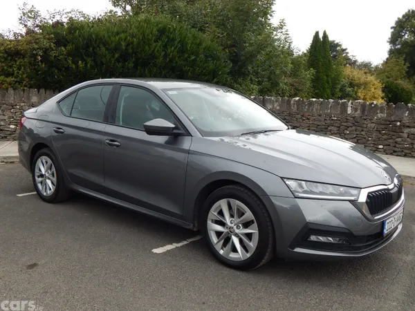 Skoda Octavia Saloon, Diesel, 2022, Grey