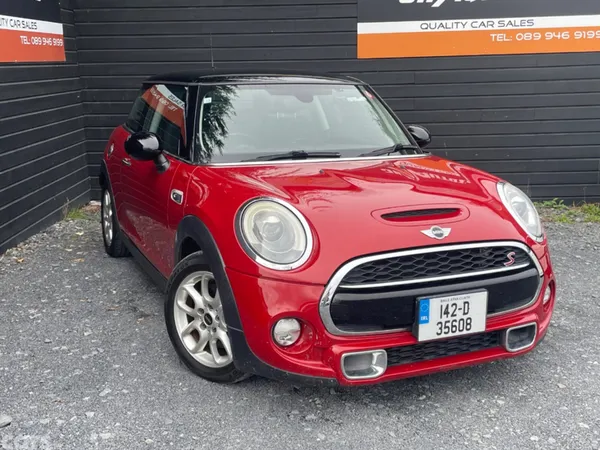 Mini Cooper Hatchback, Petrol, 2014, Red
