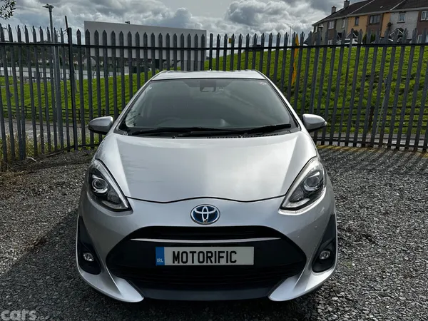 Toyota Aqua Hatchback, Petrol Hybrid, 2019, Silver
