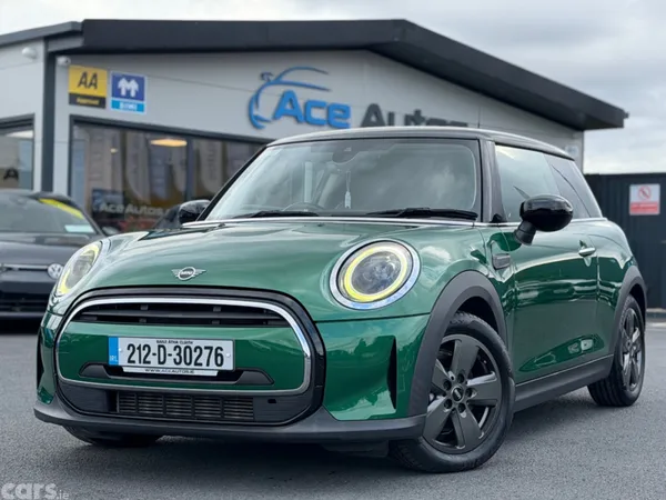 Mini Cooper Hatchback, Diesel, 2021, Green