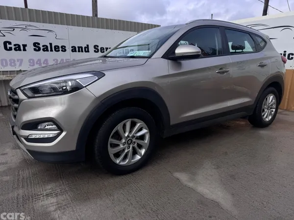 Hyundai Tucson SUV, Diesel, 2017, Gold