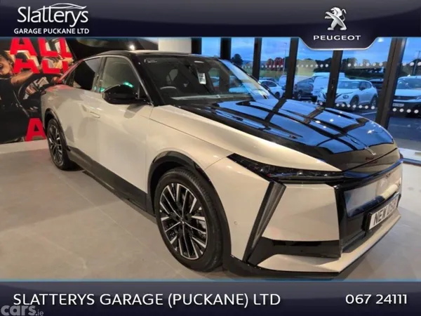 DS Automobiles DS 8 Hatchback, Electric, 2026, Grey