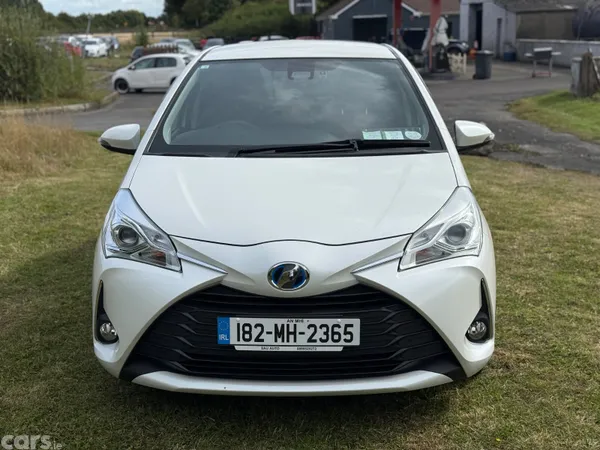 Toyota Vitz Hatchback, Petrol Hybrid, 2018, White