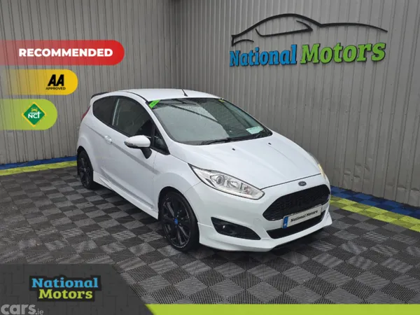 Ford Fiesta Hatchback, Petrol, 2016, White