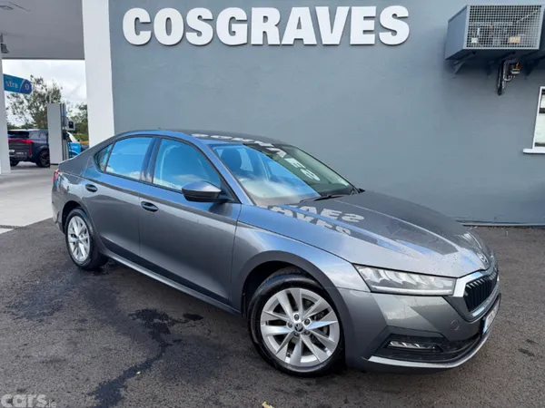 Skoda Octavia Saloon, Diesel, 2023, Grey