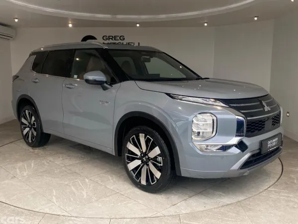Mitsubishi Outlander SUV, Petrol Hybrid, 2026, Grey