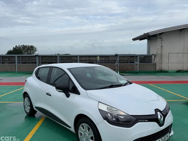 Renault Clio Hatchback, Petrol, 2014, White