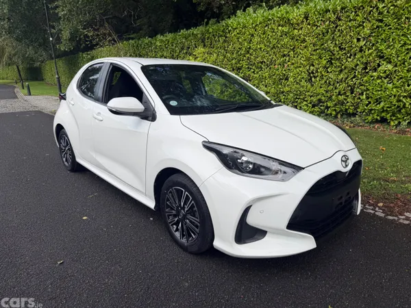 Toyota Yaris Hatchback, Petrol, 2021, White