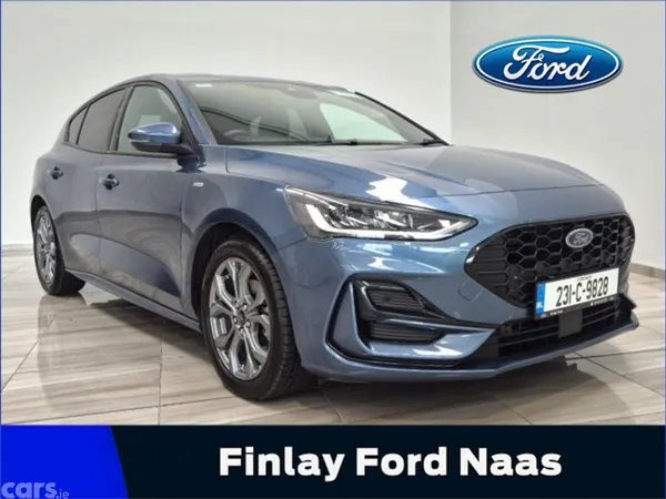 Ford Focus Hatchback, Petrol, 2023, Blue