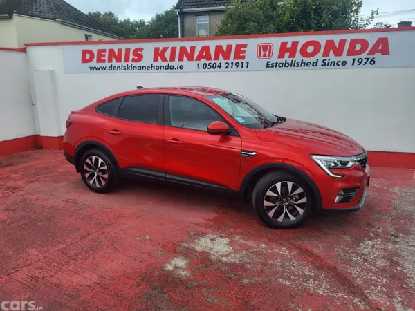 Renault Arkana Hatchback, Petrol, 2022, Red