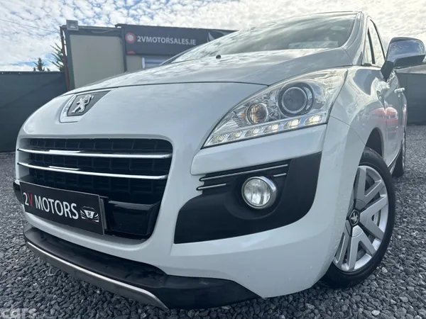 Peugeot 3008 MPV, Diesel Hybrid, 2012, White
