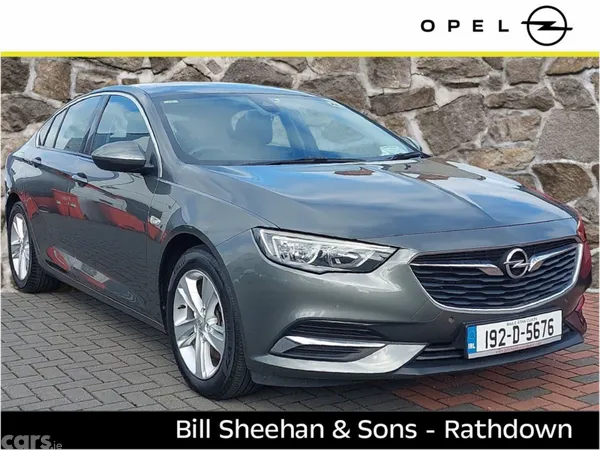 Opel Insignia Hatchback, Diesel, 2019, Grey