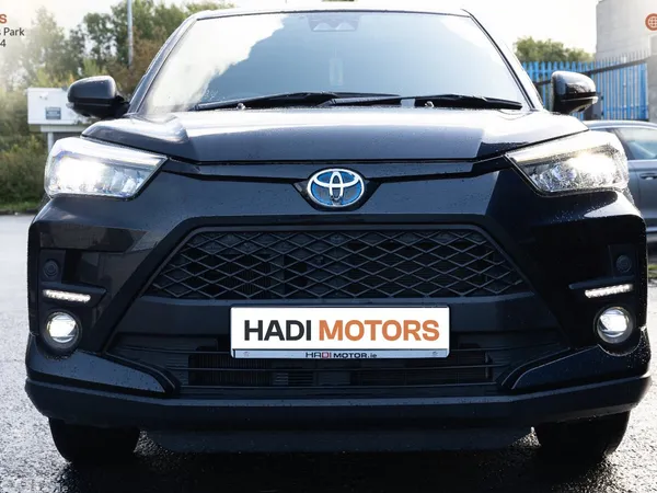 Toyota Raize SUV, Petrol Hybrid, 2022, Black